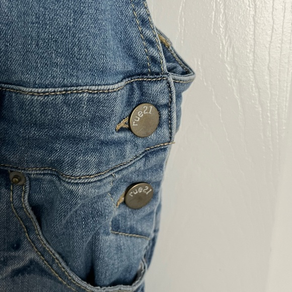 Overalls - Picture 2 of 5